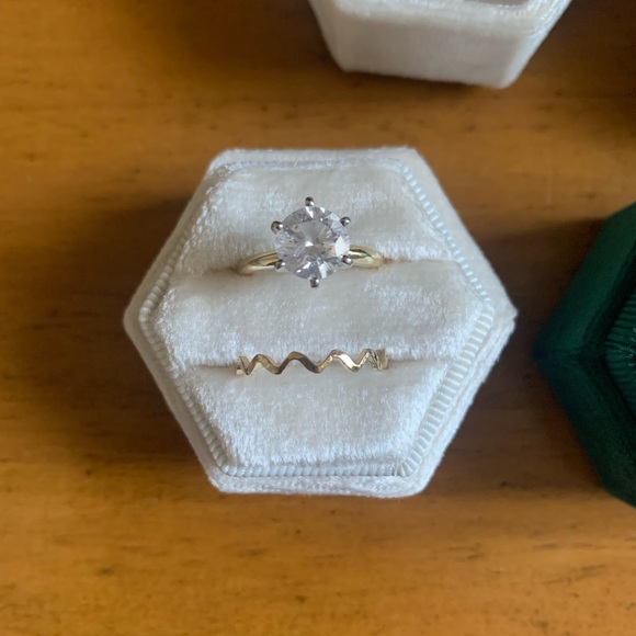 Two hexagon ring boxes - Picture 3 of 4